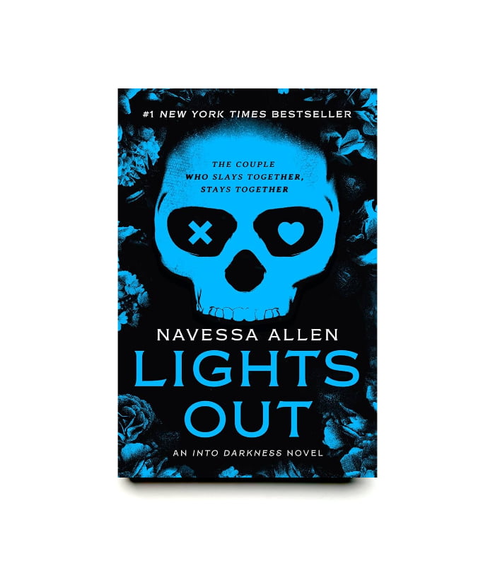 bk2-fiction-product-1 Lights Out - Image 1