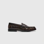 Loafers with assemblies