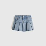 Pleated denim skirt