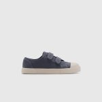 Velcro fastening straps sneakers